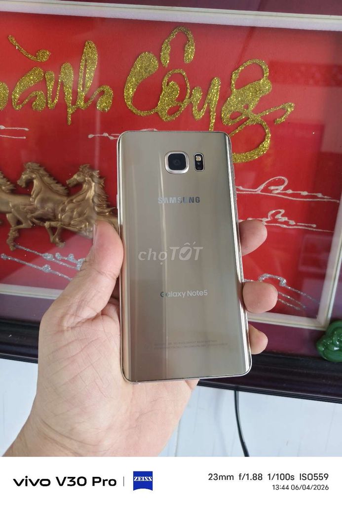 Samsung Galaxy Note 5 Vàng Đã sử dụng. Mua bán Điện thoại tại Thành phố Biên Hòa Đồng Nai được đăng bởi  Phát tùng Android hình 1