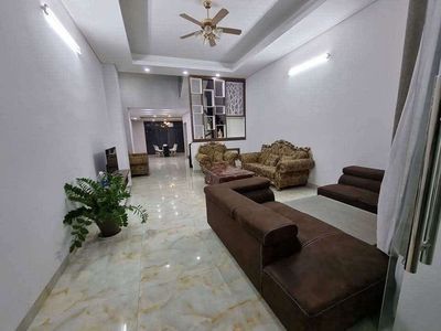 Rent · 4 bd · 130 м² · Quận Hải Châu, ул. Đường Nguyễn Tất Thành