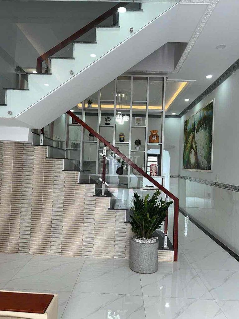 NHÀ 1 TRỆT 1 LẦU 3PN SHR
