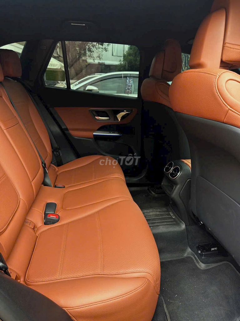 Mercedes GLC 200 4Matic 2025 siêu lướt 8000 km 99%. Mua bán Ô tô tại Quận Gò Vấp Tp Hồ Chí Minh được đăng bởi NGUYỄN MINH VUA XE LƯỚT hình 3