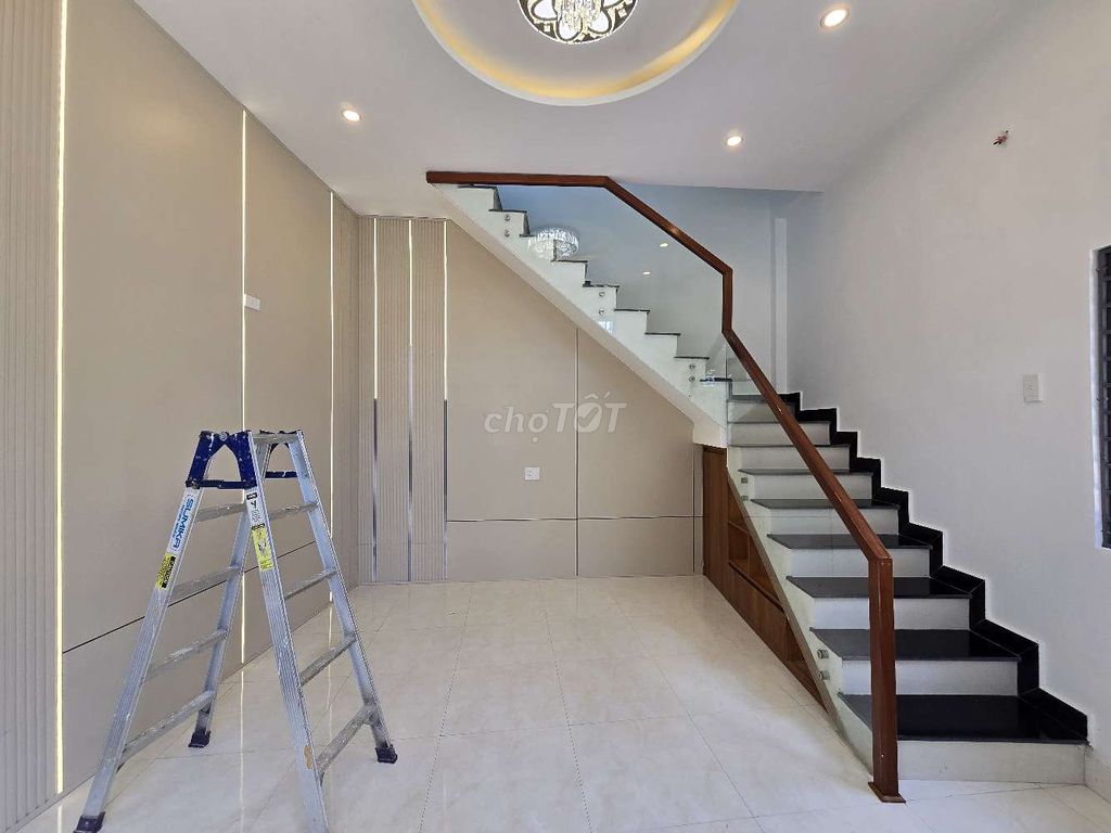👉👉Bán nhà 2 tầng 2 mặt kiệt oto gần bến xe Đà Nẵng,
Dt55m2Giá 3ty150. Mua bán nhà ở tại Quận Cẩm Lệ Đà Nẵng được đăng bởi Huỳnh Nga hình 2