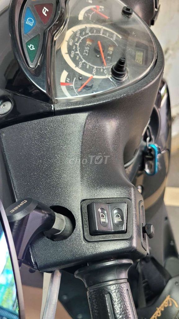 Honda SH 2009 form cũ Đen 32367 km. Mua bán Xe máy tại Huyện Hóc Môn Tp Hồ Chí Minh được đăng bởi Vương Thiên hình 3