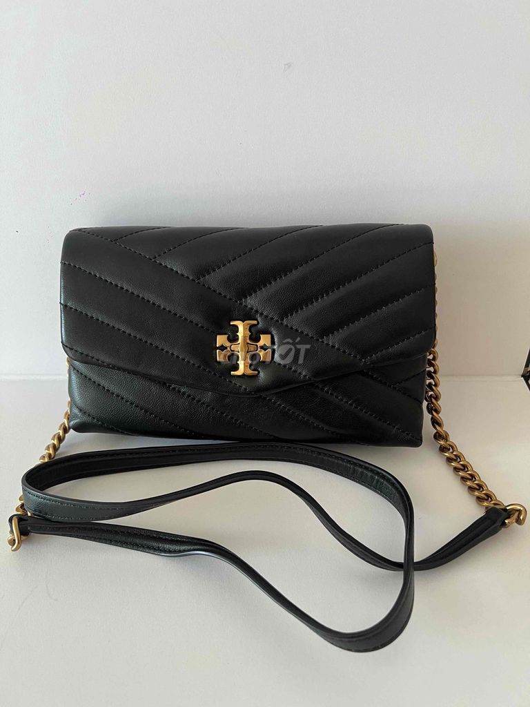 Túi Tory Burch Kira Chevron Chain Wallet original. Mua bán Túi xách tại Thành phố Thủ Đức Tp Hồ Chí Minh được đăng bởi Nguyễn Vân hình 1