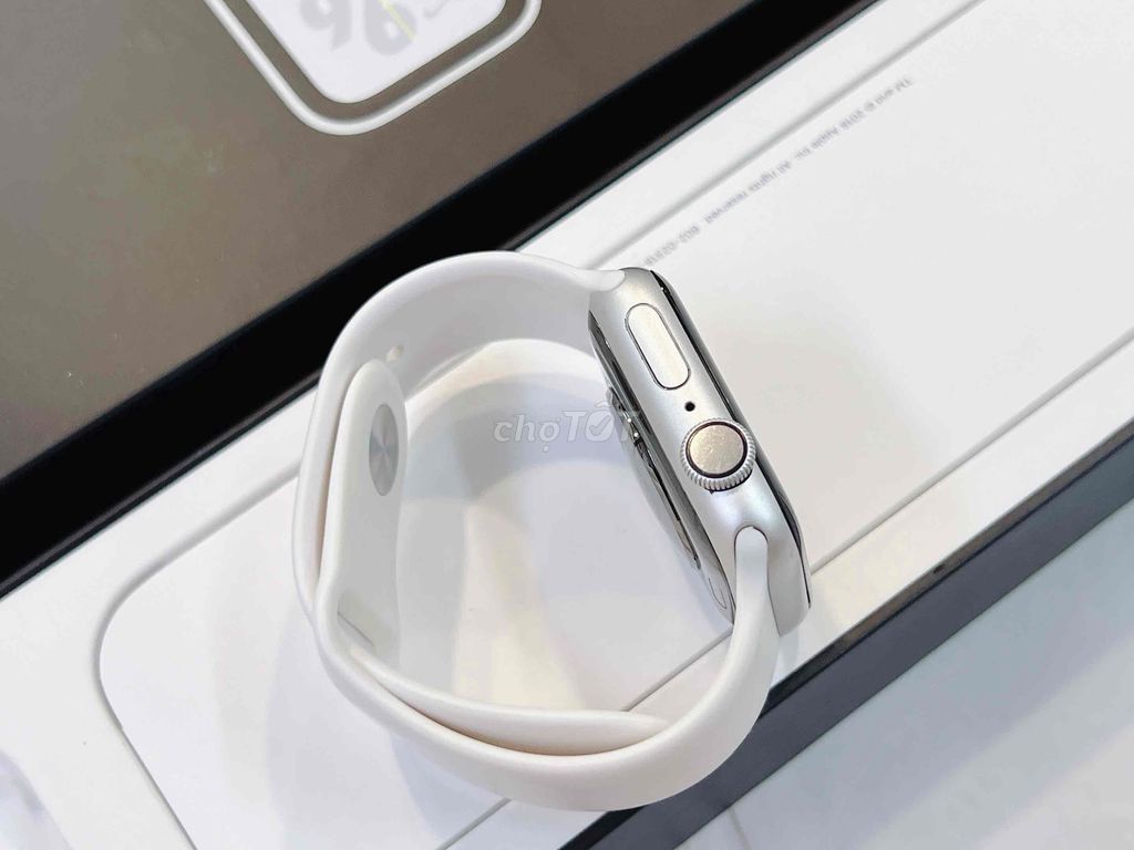 apple watch s4-40mm nhôm trắng nike fulbox