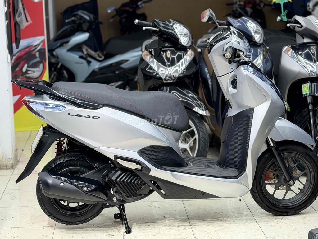 Honda Lead 4VAL 2022 Серебристый Порше Автомат