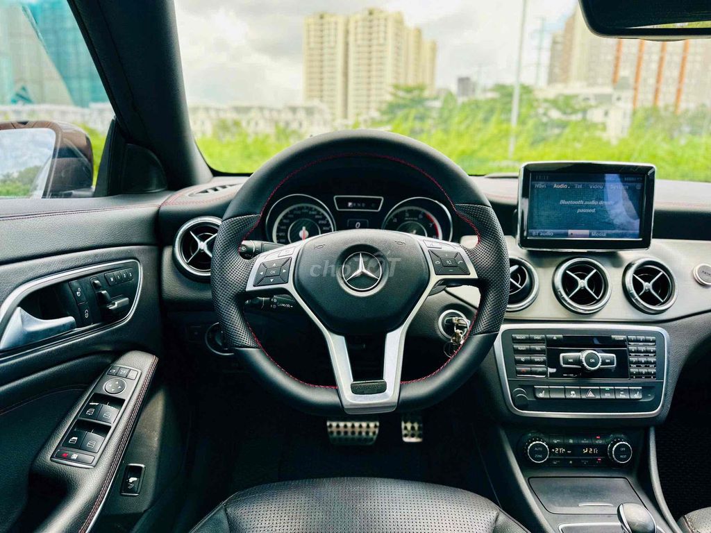 Mercedes Benz CLA45 2015. Mua bán Ô tô tại Quận 5 Tp Hồ Chí Minh được đăng bởi Cảnh hình 14
