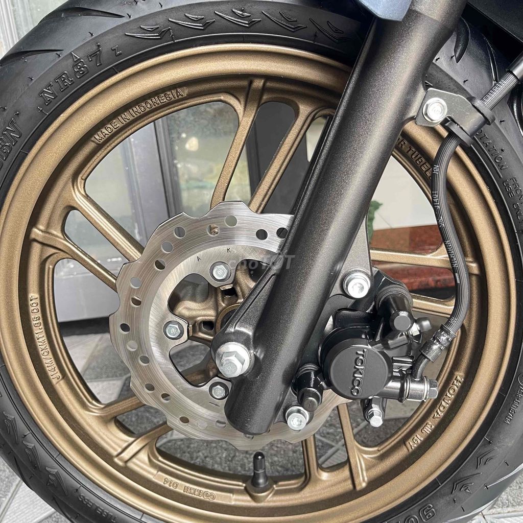 Vario 125 индонезийской сборки спортивная версия, как новый, 1 собств.