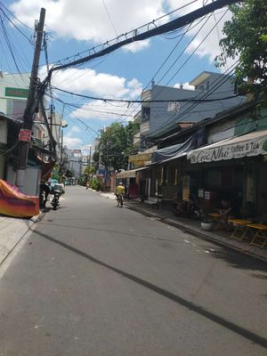 Nhà phố 300 m² · 4 PN · Đường Âu Cơ