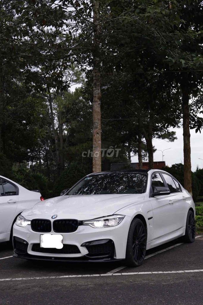 BMW 3 Series 2015 320i - 90000 km. Mua bán Ô tô tại Quận 12 Tp Hồ Chí Minh được đăng bởi Nguyễn Thị Hồng Tươi hình 2