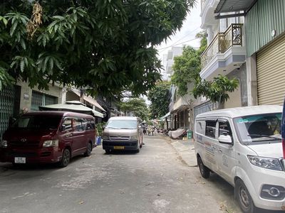 Townhouse 1100 m² · 1 bed · Đường Lũy Bán Bích