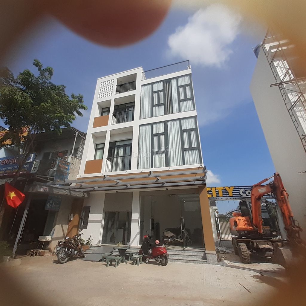 Nhà mặt tiền đường 30/4, 120 m2, 02 phòng ngủ, Thành phố Tây Ninh