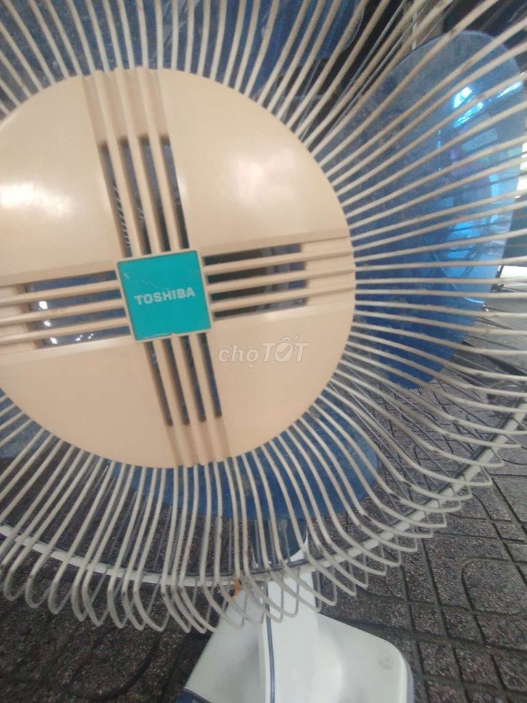 Quạt điện Toshiba Trắng, Xanh Nội địa. Mua bán Quạt tại Thành phố Dĩ An Bình Dương được đăng bởi Hiệp nhà thờ khiết tâm  hình 1