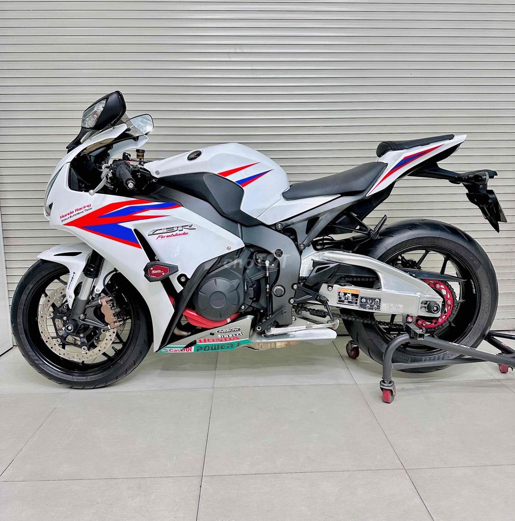 Honda CBR1000rr ABS 2015 nhập AU HQCN. Mua bán Xe máy tại Quận 12 Tp Hồ Chí Minh được đăng bởi Tường hình 3
