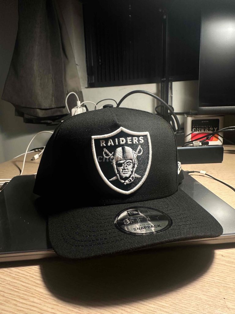 Nón lưỡi trai New Era 9fifty A-frame Raiders Đen. Mua bán Phụ kiện thời trang khác tại Quận 1 Tp Hồ Chí Minh được đăng bởi Cảnh Huy hình 1