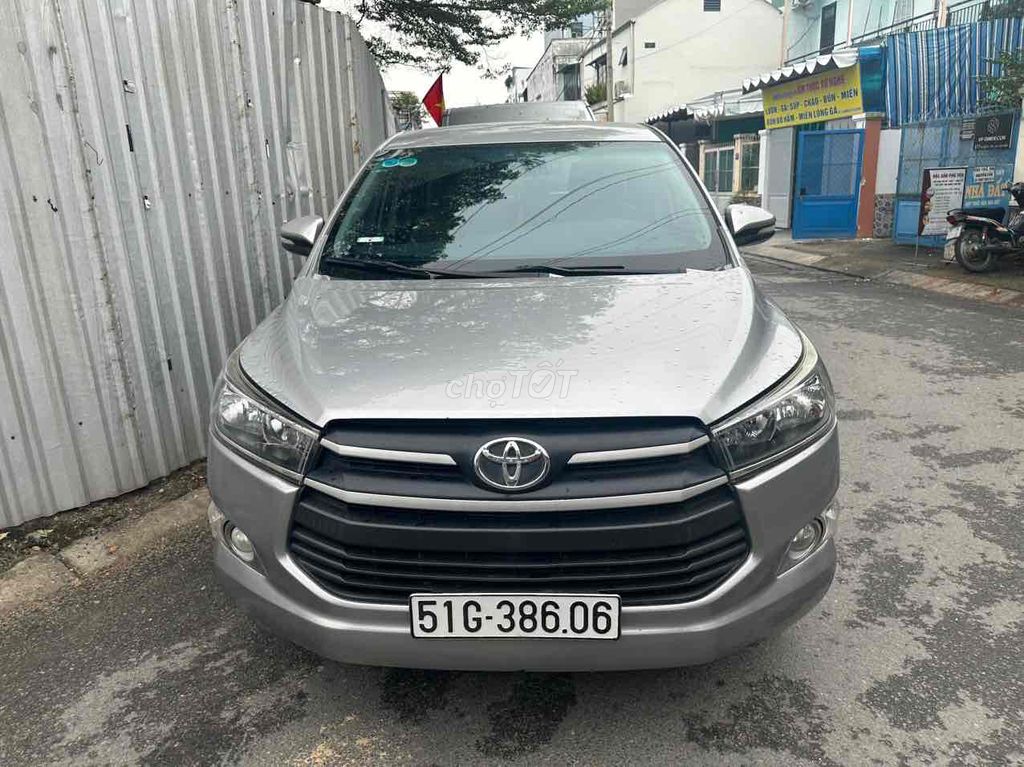 Toyota Innova 2017 2.0E - 120000 km