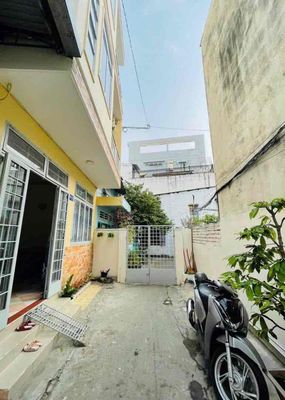 Nhà nguyên căn. Hẻm bagac. 4PN.3WC. Chu Văn An. BThanh