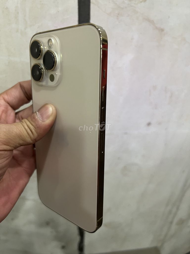 iPhone 13 Pro Max 256GB Vàng VN/A pin 93. Mua bán Điện thoại tại Quận 1 Tp Hồ Chí Minh được đăng bởi Minh Tuấn  hình 1