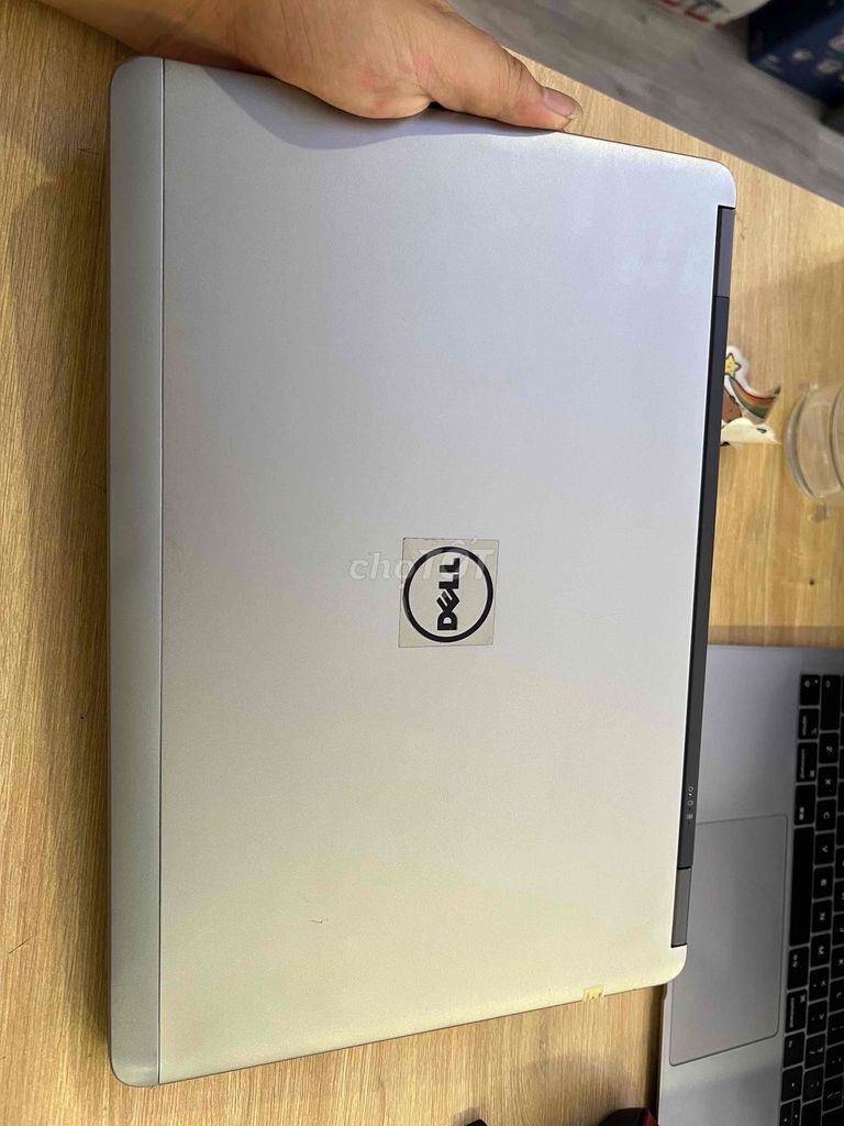 thanh lý laptop del i5 8GB/128GB đã sử dụng. Mua bán Laptop tại Quận Long Biên Hà Nội được đăng bởi Phát hình 1