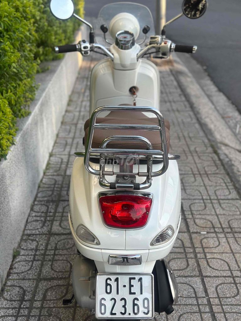 Piaggio LXV 125 3Vie 2015 Trắng. Mua bán Xe máy tại Thành phố Thủ Đức Tp Hồ Chí Minh được đăng bởi Xe Máy Sơn Thủ Đức hình 8