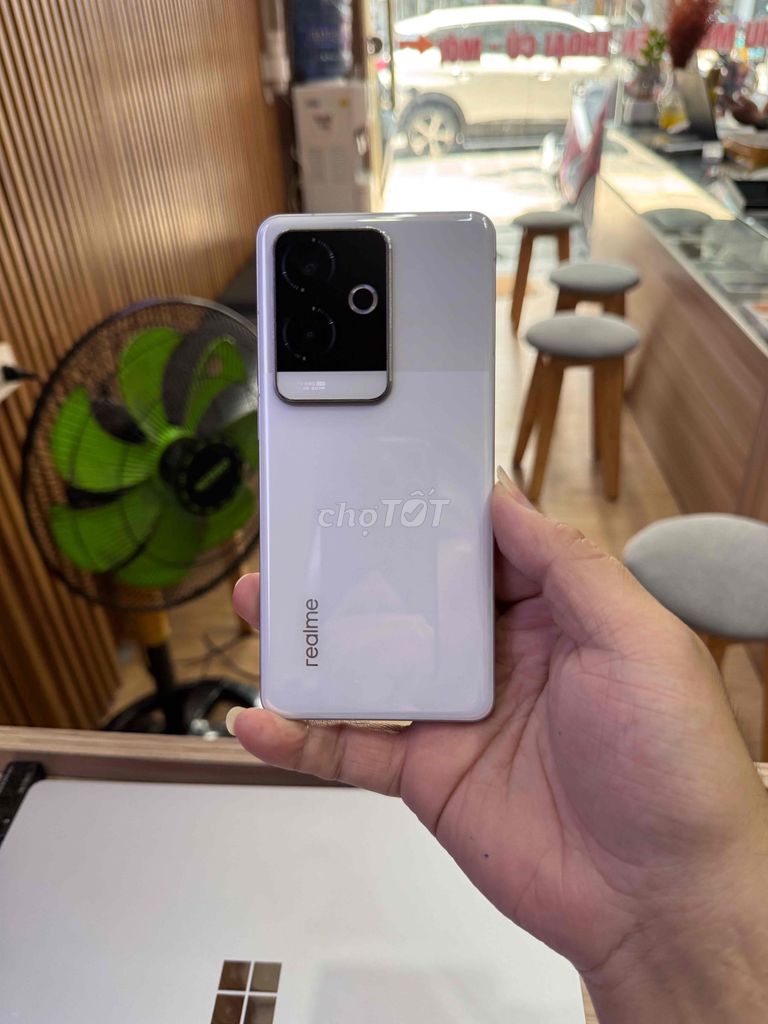 Realme GT6 256GB Trắng. Mua bán Điện thoại tại Quận 10 Tp Hồ Chí Minh được đăng bởi Phi Đăng Sơn Store hình 1