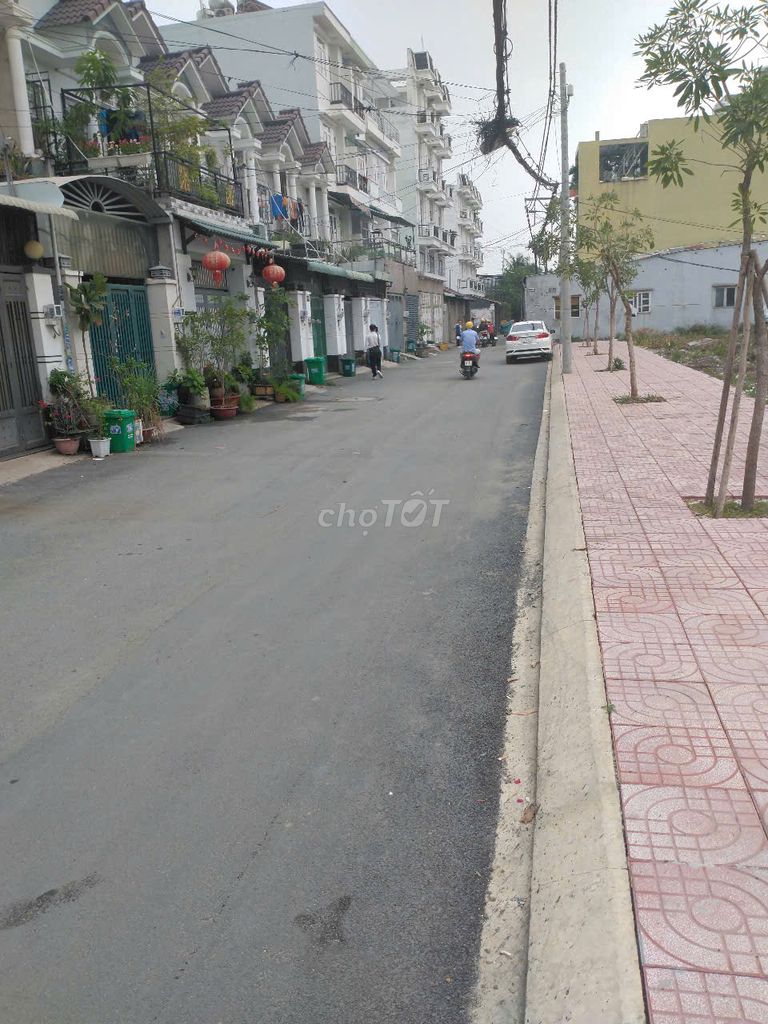 BÁN ĐẤT ĐẸP, RẺ, ĐƯỜNG O.TÔ, MT THẠNH XUÂN 22 , Q.12 GIÁ CHỈ 5 TỶ.