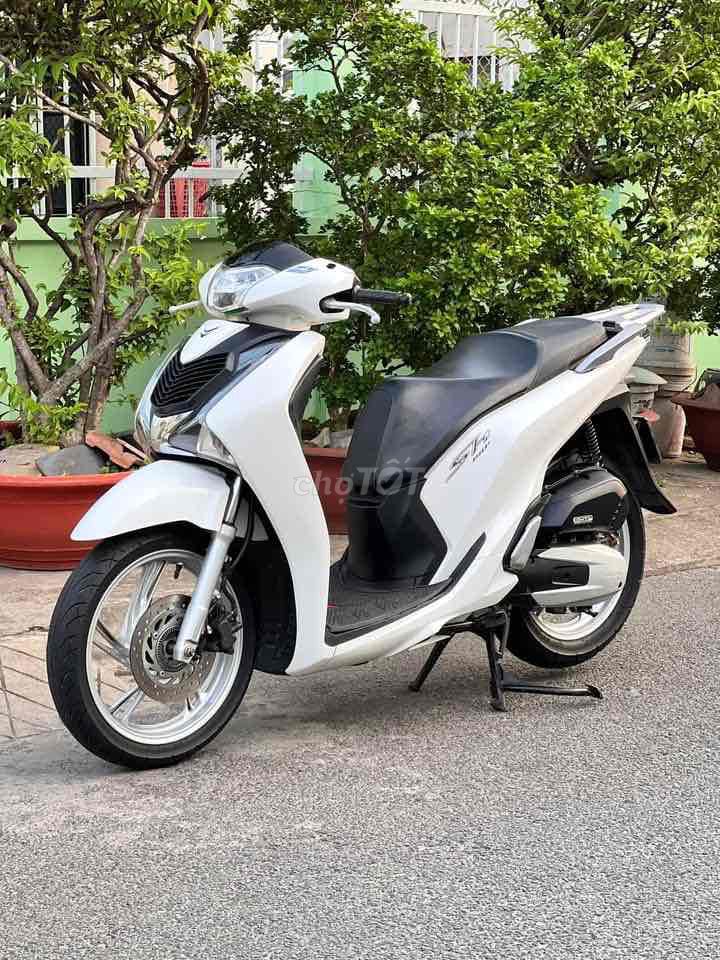 Honda Shvn 150i phanh Abs đk 2017 bstp 9 chủ