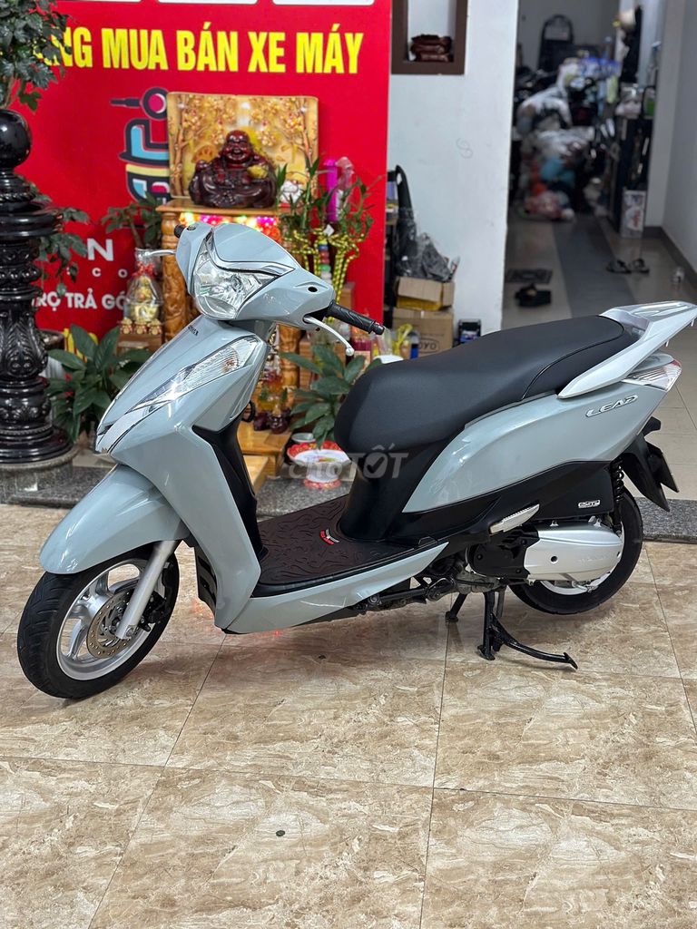 Honda Lead 125 xám xi măng đẹp xỉu. Mua bán Xe máy tại Huyện Hòa Vang Đà Nẵng được đăng bởi Xe Máy Đức Vũ 658 Trần Cao Vân hình 1