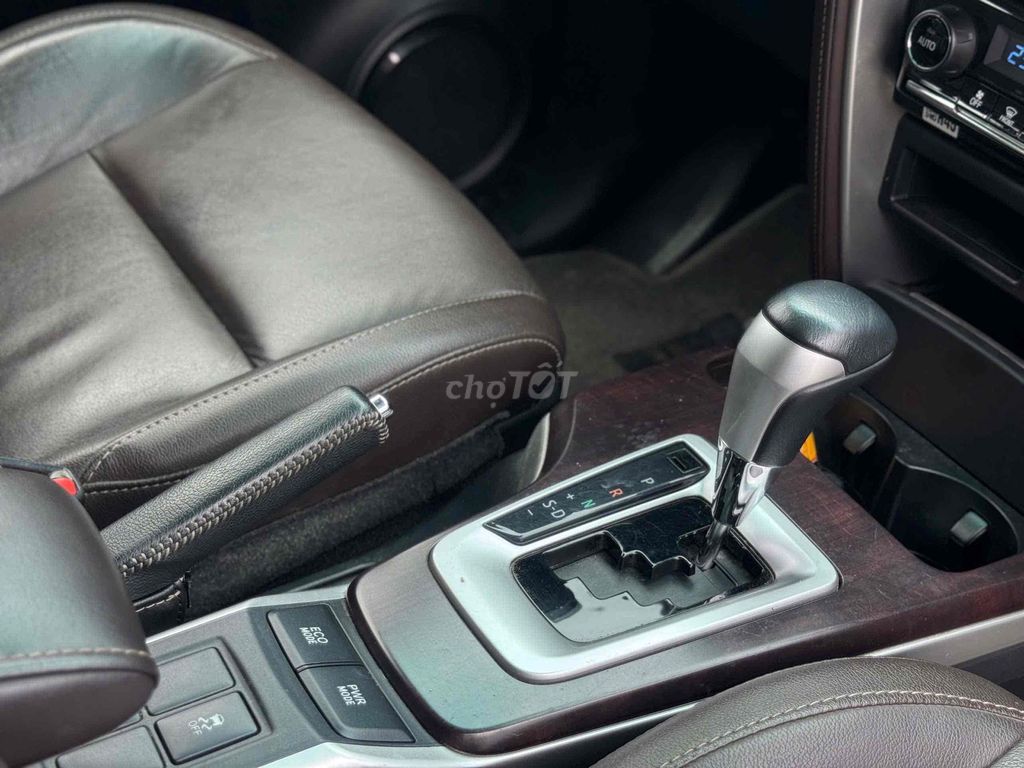 Toyota Fortuner 2018 2.7V 4x2 AT - 55000 km. Mua bán Ô tô tại Quận Cái Răng Cần Thơ được đăng bởi Quốc Việt Carpla Cần Thơ hình 17