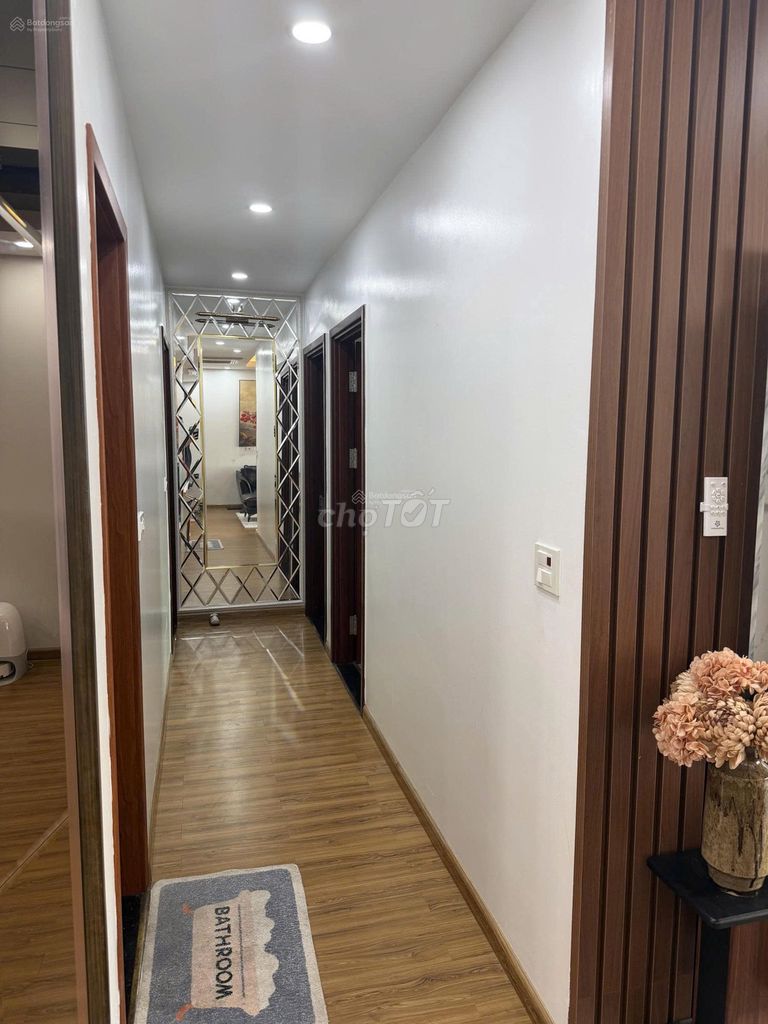 Угловая квартира 130м² Юго-Восток, вход Северо-Запад