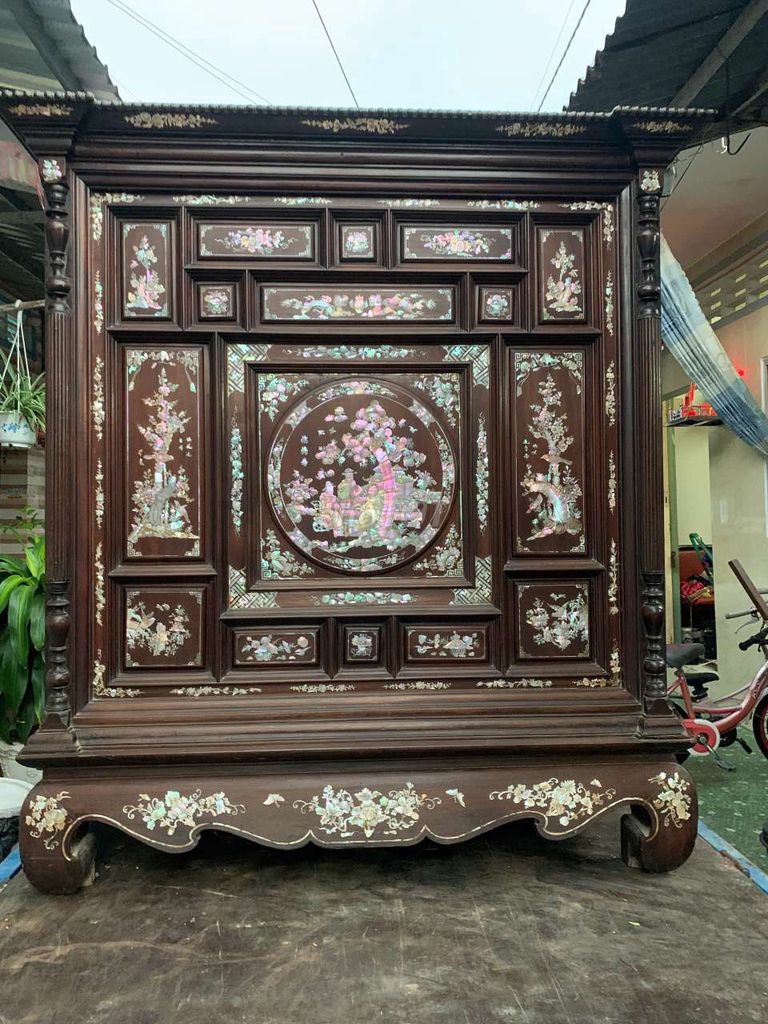Tủ thờ cổ trăm năm. Mua bán Tủ, kệ gia đình tại Thành phố Sa Đéc Đồng Tháp được đăng bởi Phương  hình 1