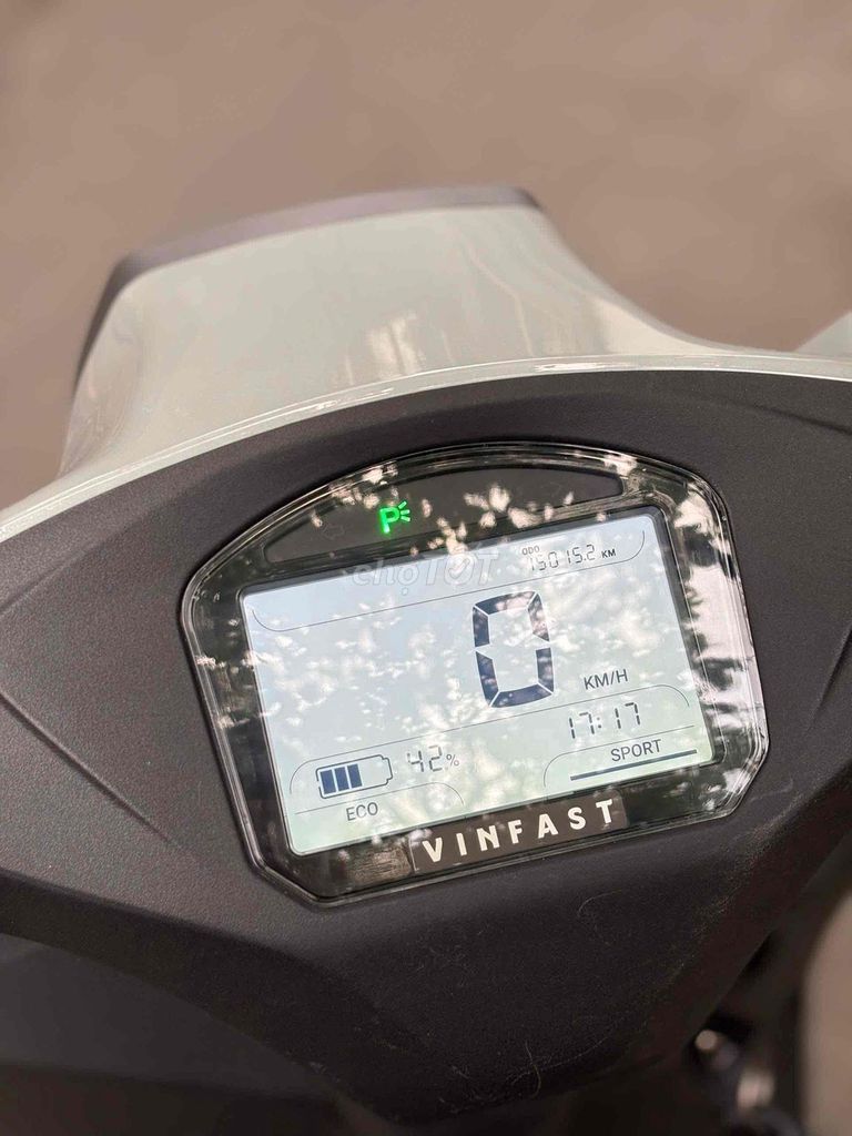 Электрический скутер VinFast Vento Neo 2025, серый цемент