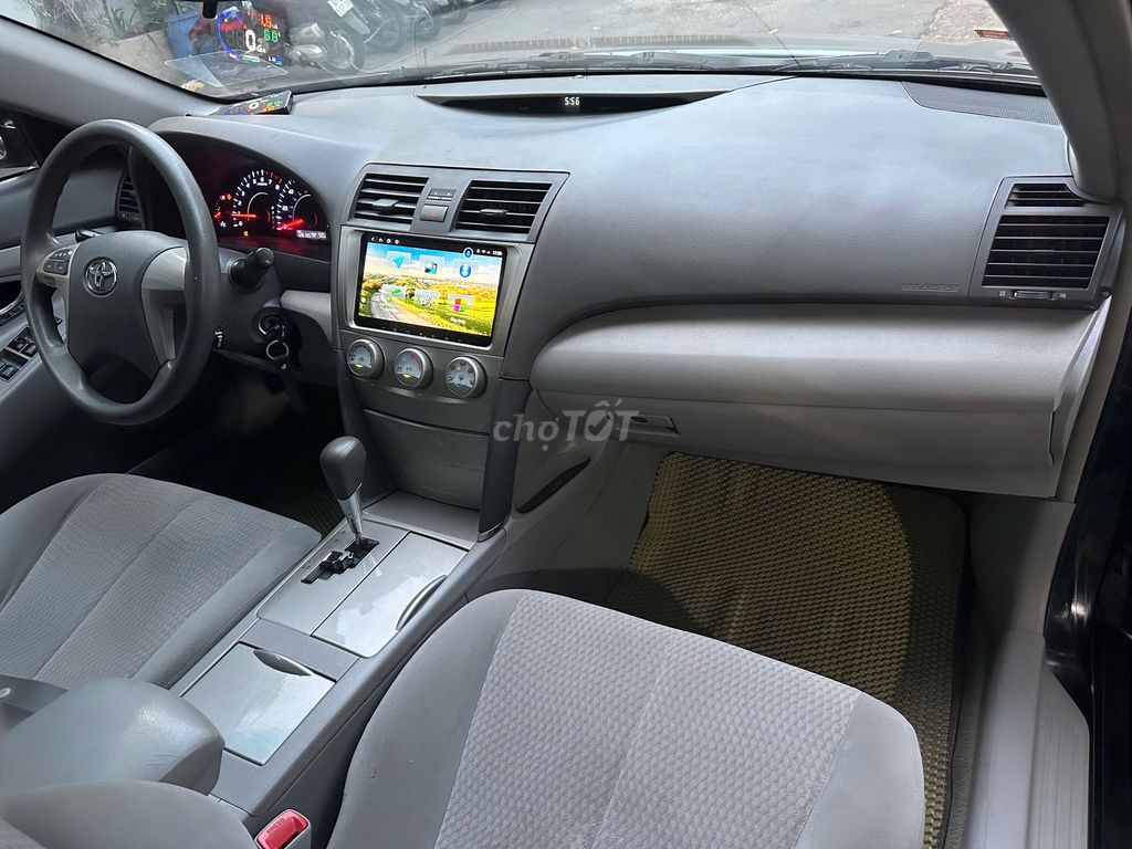 Toyota Camry 2010 LE 2.5 - 126000 km
