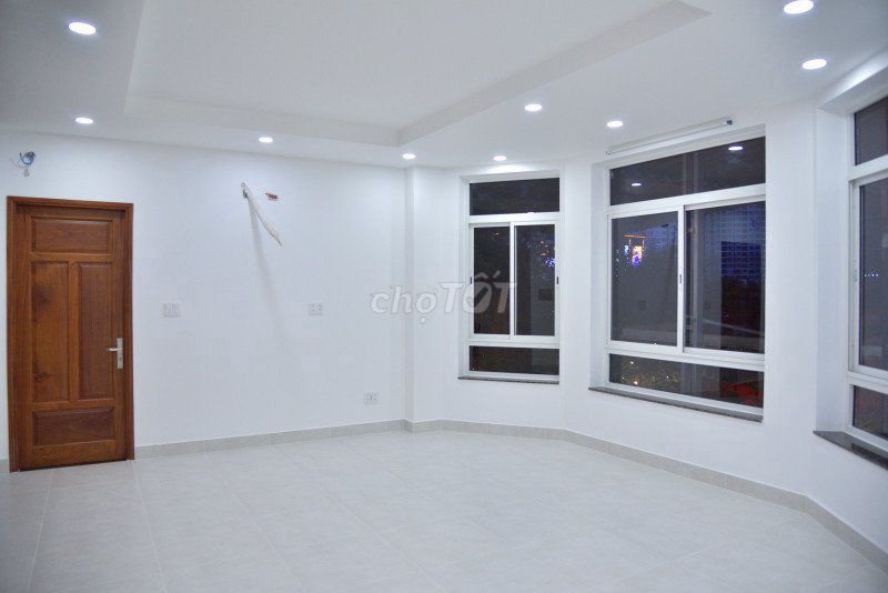 Villa Phổ Quang khu Sân Bay 8x20m trệt 3 lầu cho thuê