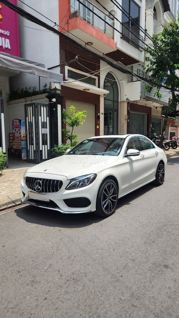 Hàng hiếm C300 AMG 2018 Trắng đỏ đồ chơi nhiều. Mua bán Ô tô tại Quận 7 Tp Hồ Chí Minh được đăng bởi tuấn anh hình 2