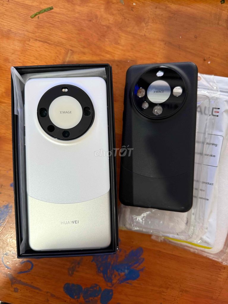 Huawei Mate 60 Pro 512GB Bạc 99%. Mua bán Điện thoại tại Thành phố Thủ Dầu Một Bình Dương được đăng bởi Quang Sáng  hình 1