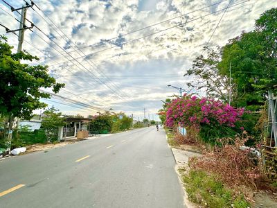 Bán lô đất sát biển và nằm trong khu dân cư đông đúc 10x20 có sẵn sổ. Mua bán đất tại Huyện Hàm Thuận Nam Bình Thuận được đăng bởi trần khánh duy