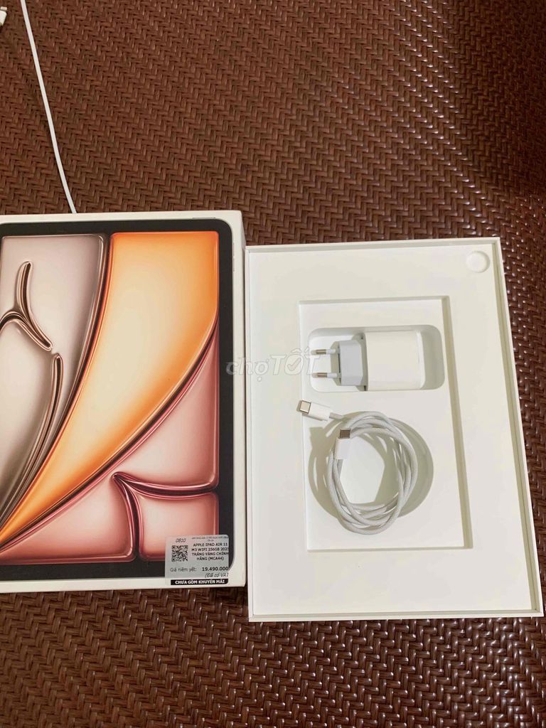 Sạc Apple iPad Air Trắng bóc máy. Mua bán Máy tính bảng tại Huyện Tân Yên Bắc Giang được đăng bởi Alone hình 1