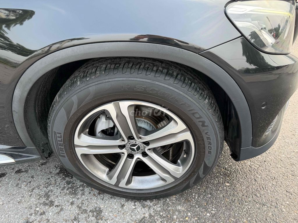 Chính chủ Bán xe Mercedes Benz GLC 2018. Mua bán Ô tô tại Quận Nam Từ Liêm Hà Nội được đăng bởi Quốc Toản hình 6