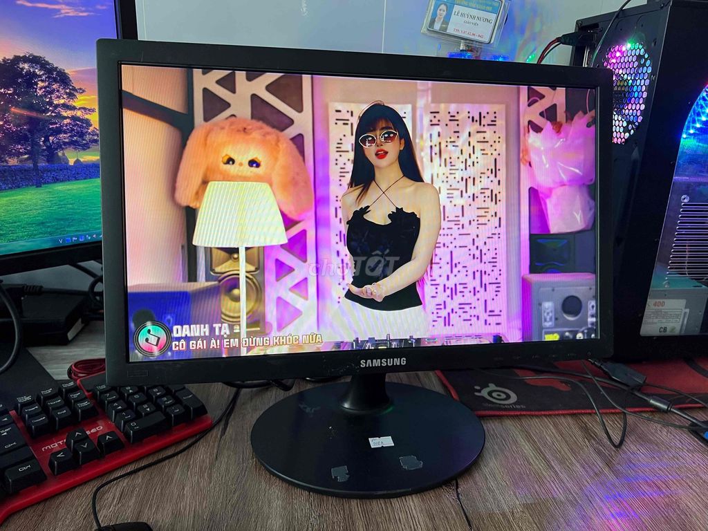 Màn hình Samsung 19 inch LED. Mua bán Phụ kiện (Màn hình, Chuột...) tại Thành phố Cà Mau Cà Mau được đăng bởi UYVU PC hình 1