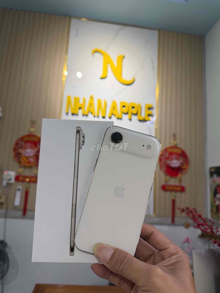 iPhone 17 Air 256GB Gold 2 E-SIM VNKENG SẠC29L. Mua bán Điện thoại tại Thành phố Cà Mau Cà Mau được đăng bởi NHAN APPLE hình 1