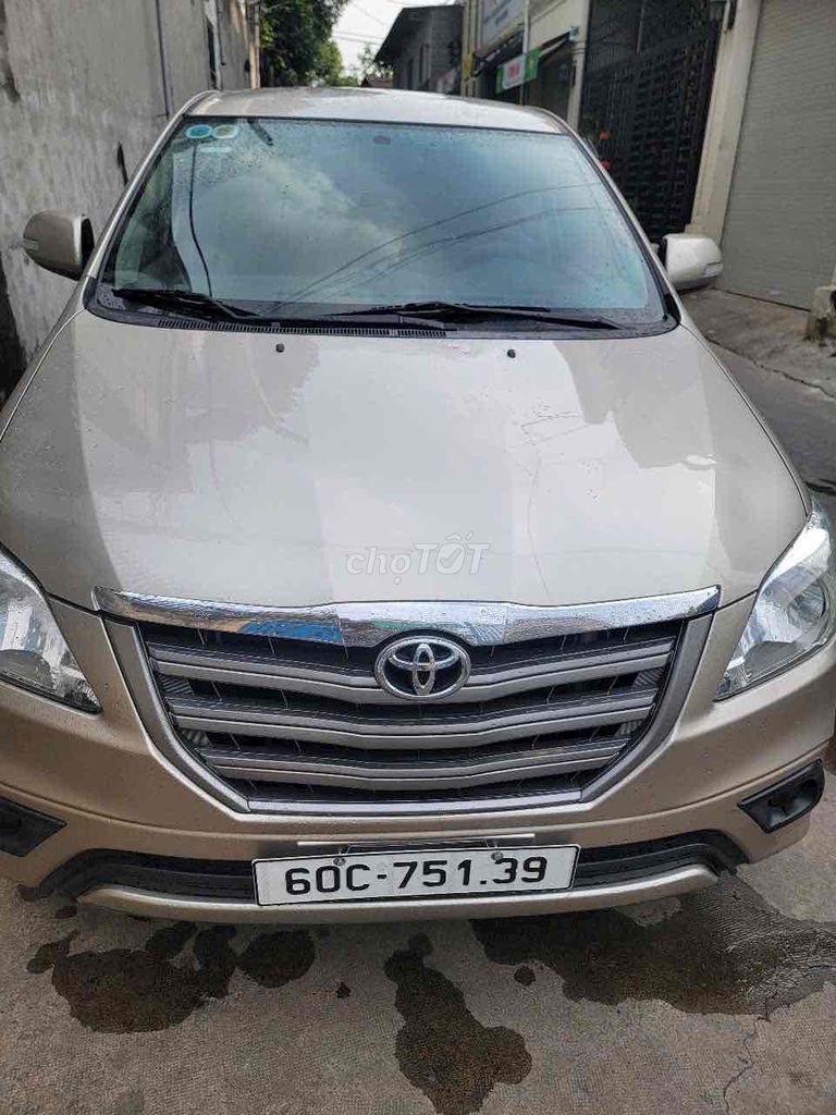 Toyota Innova 2015 - 130000 km