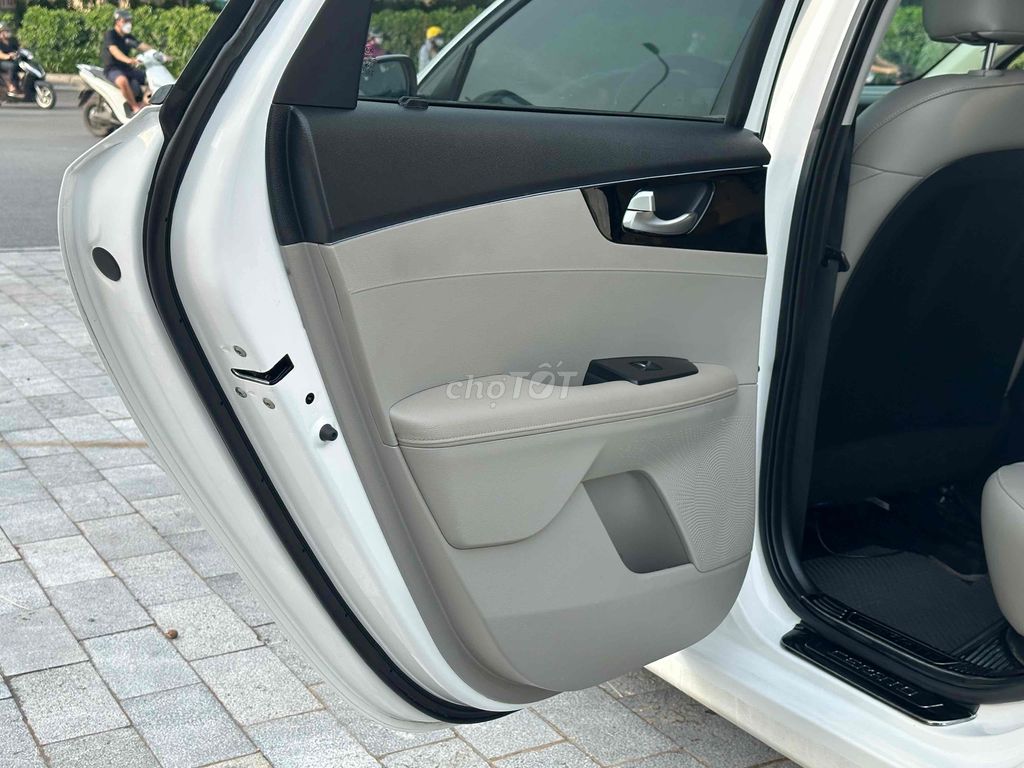 Kia Cerato 2021 1.6 AT Deluxe - 66000 km. Mua bán Ô tô tại Huyện Thanh Trì Hà Nội được đăng bởi NHẬT DOANH AUTO  hình 17