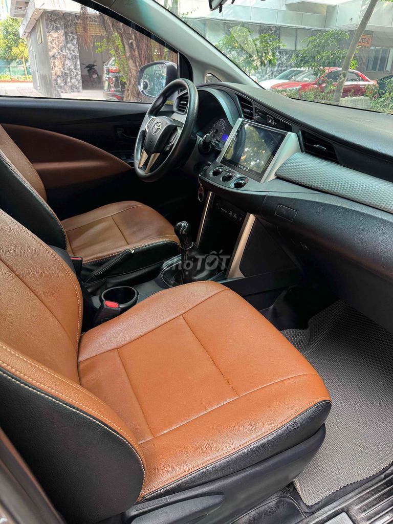 Toyota Innova 2020 ban 2.0G - số sàn tư nhân. Mua bán Ô tô tại Quận Nam Từ Liêm Hà Nội được đăng bởi phạm phương nga hình 10