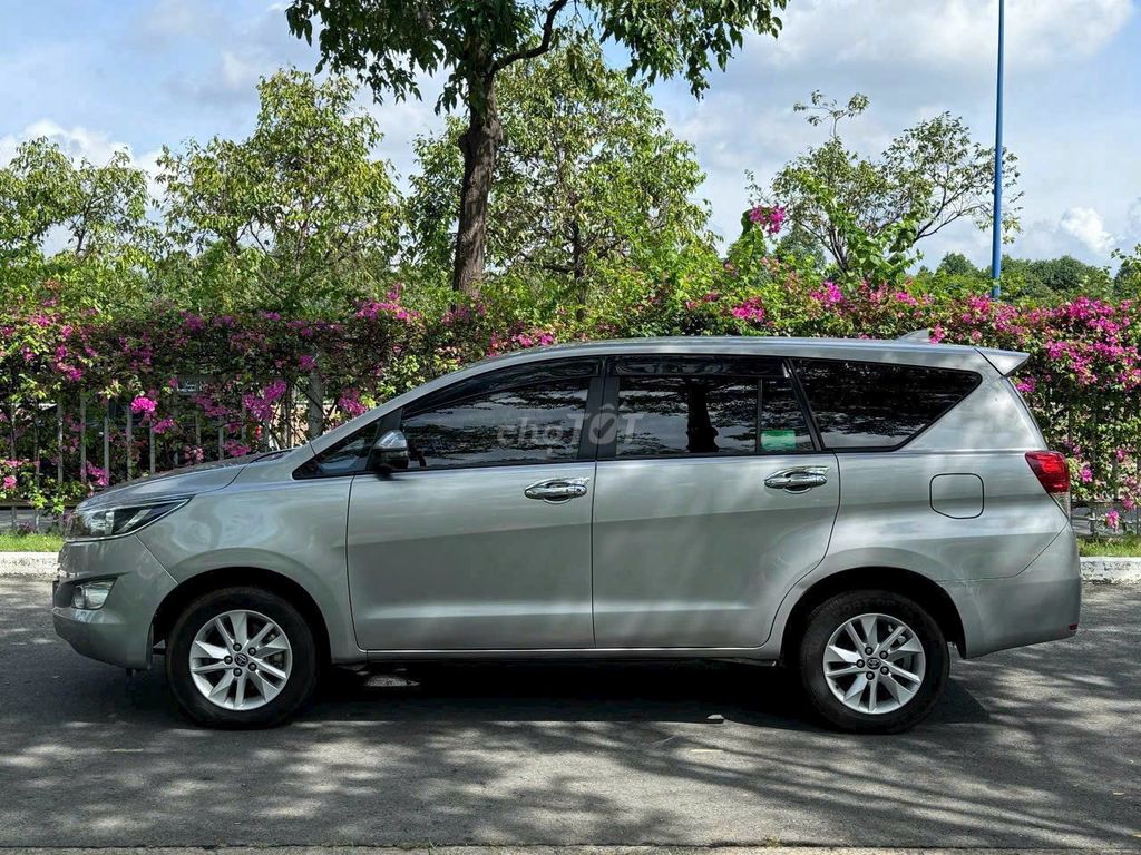 Toyota Innova 2019 Số sàn Bạc 99114 km. Mua bán Ô tô tại Thành phố Thủ Đức Tp Hồ Chí Minh được đăng bởi Nguyễn Thành hình 5