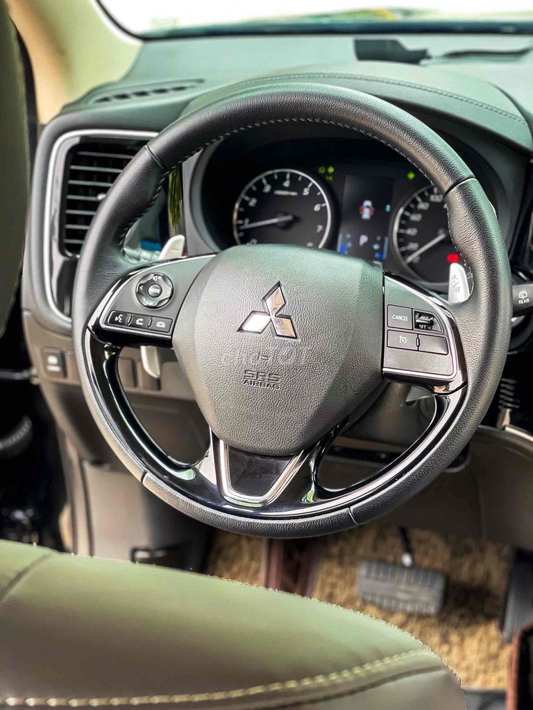 Mitsubishi Outlander 2022 2.0 CVT - 650000 km
