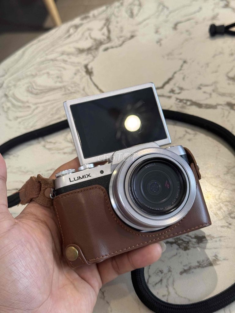 Máy ảnh Panasonic Lumix GF8 Bạc như mới. Mua bán Máy ảnh, Máy quay tại Thành phố Vĩnh Long Vĩnh Long được đăng bởi Quoc Bu hình 1