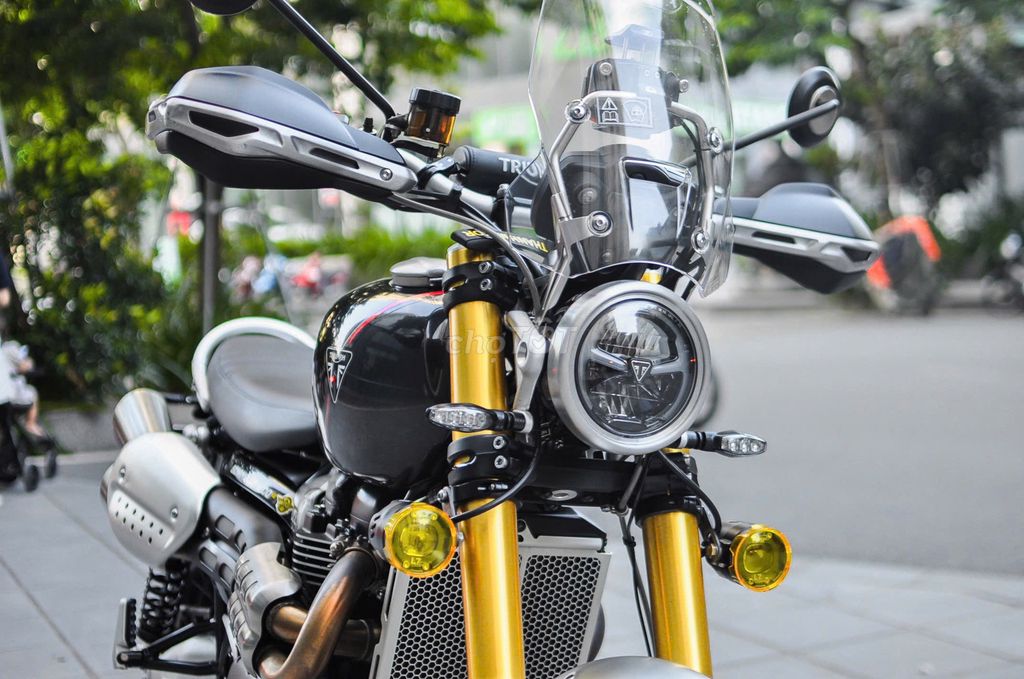 Triumph Scrambler 1200 XE 2025 1300 km Đen