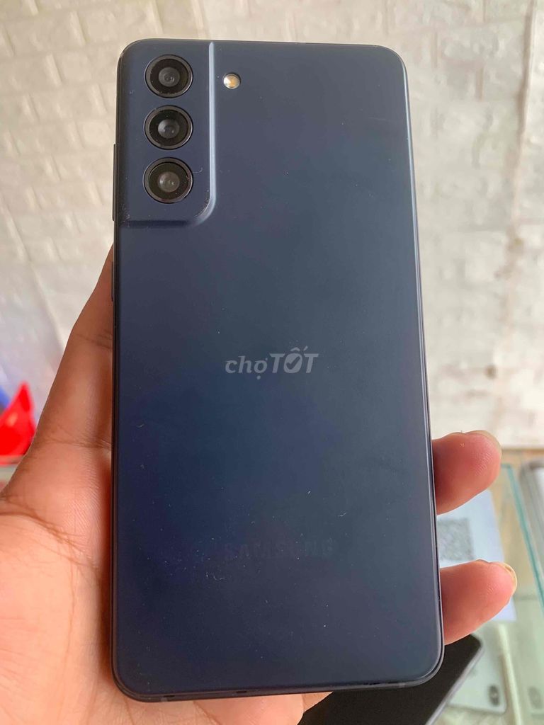 Samsung Galaxy S21 FE 5G 128gb. Full chức năng. Mua bán Điện thoại tại Quận Hoàng Mai Hà Nội được đăng bởi Phạm Như Tiến hình 1