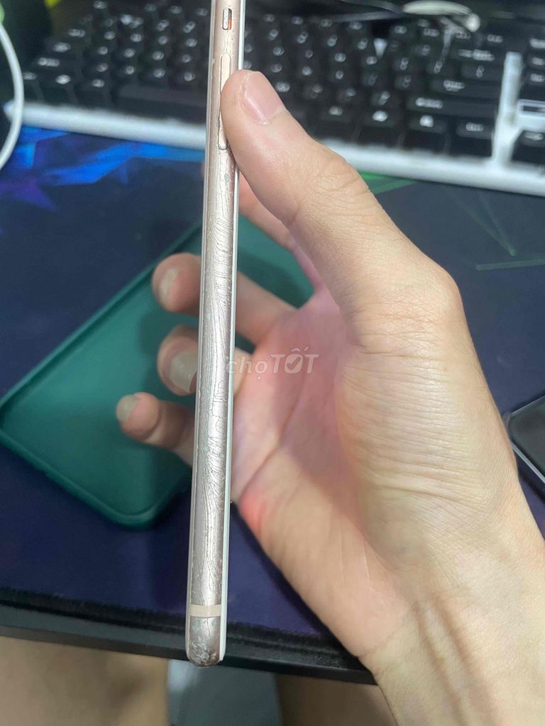 iPhone 8 Plus 64GB Vàng hồng Đã sử dụng. Mua bán Điện thoại tại Huyện Việt Yên Bắc Giang được đăng bởi Lý Khanh hình 1