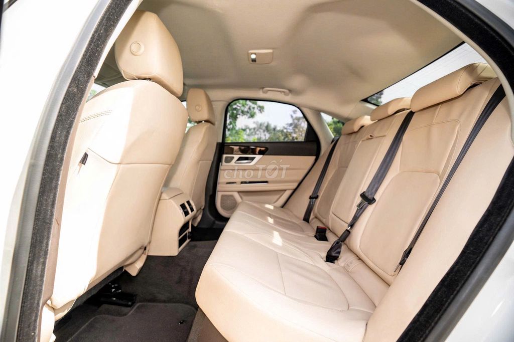 Jaguar XF 2016 PURE Trắng - 1 Chủ Từ Đầu. Mua bán Ô tô tại Quận 7 Tp Hồ Chí Minh được đăng bởi FatCar Auto hình 18